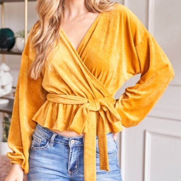 velour bishop sleeve belted MUSTARD TOP - Picture 5 of 7